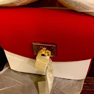 Brand New with tag DKNY small shoulder bag